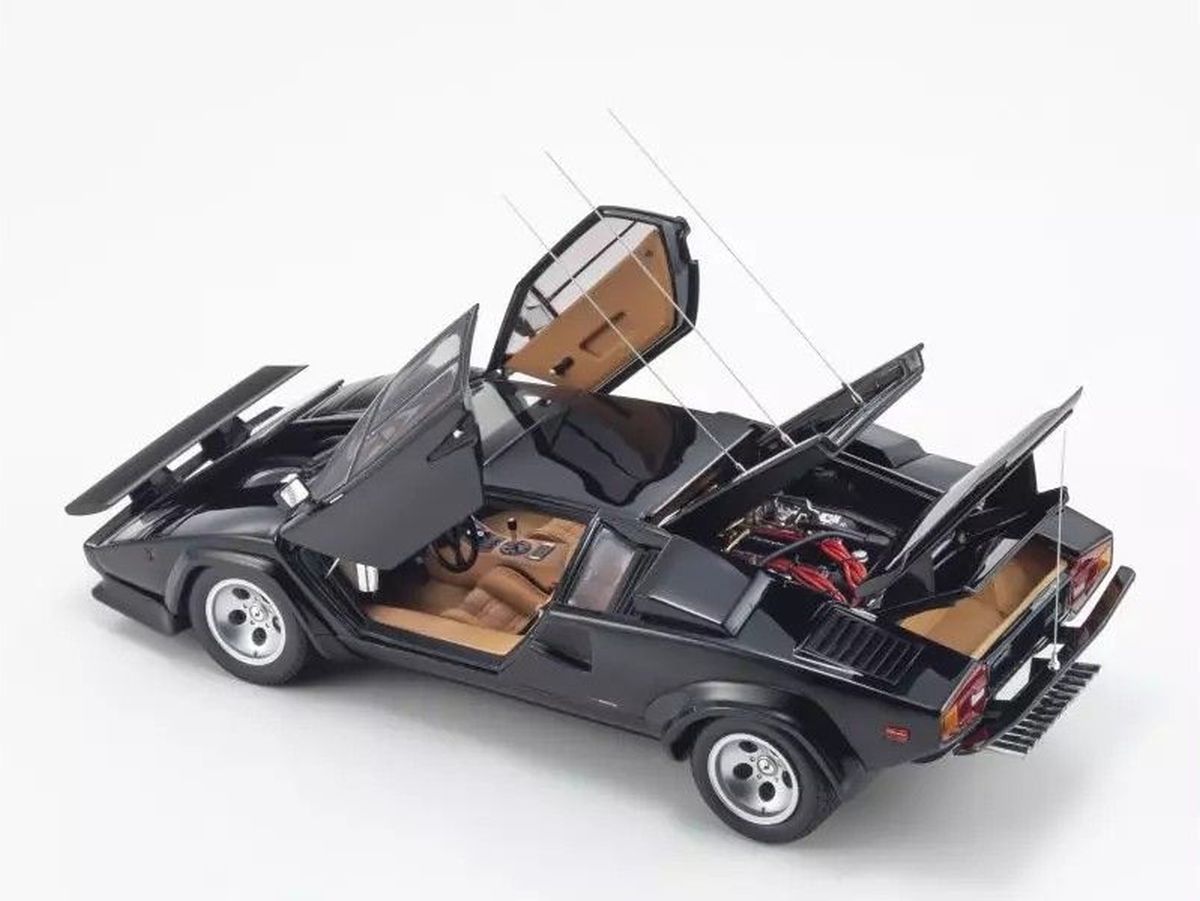 1/18 Lamborghini Countach LP400S The Cannonball Run Model