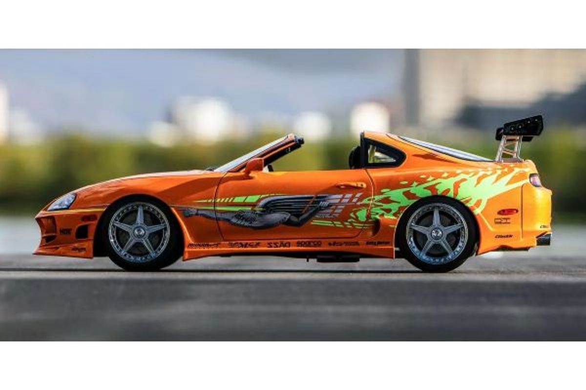 1/18 TOYOTA SUPRA (FAST & FURIOUS) Die-Cast Model