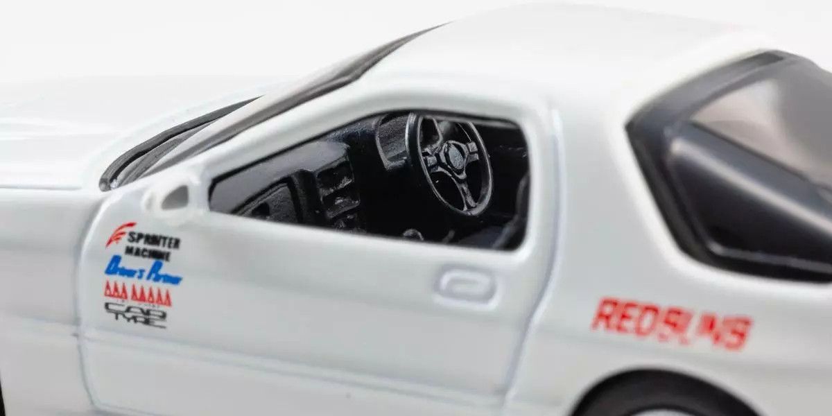 1/64 Initial D Mazda Savanna RX-7 (FC3S) (Takahashi Ryosuke) Diecast Model