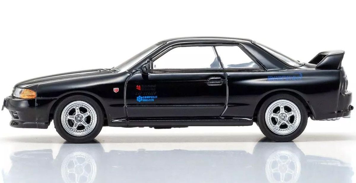 1/64 Initial D Nissan Skyline GT-R (BNR32) (Nakazato Takeshi) Diecast Model
