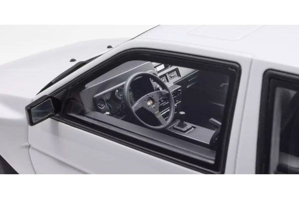 SAMURAI 1/18scale Toyota Sprinter Trueno (AE86) Khyzyl Saleem White Resin Model