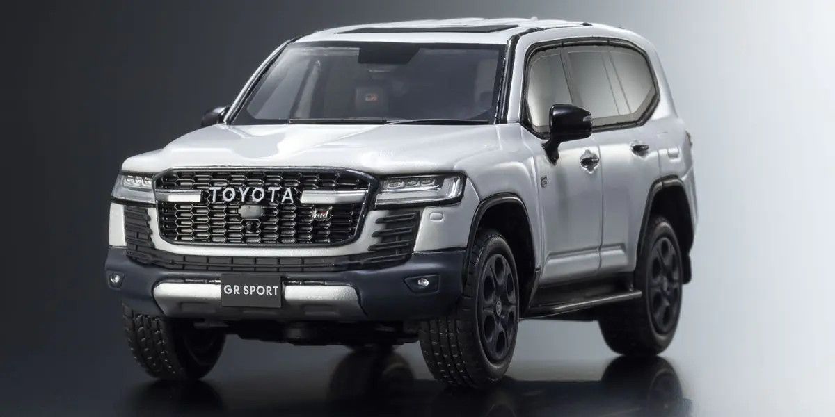 1/43 Scale Toyota Land Cruiser GR Sport (White) Model