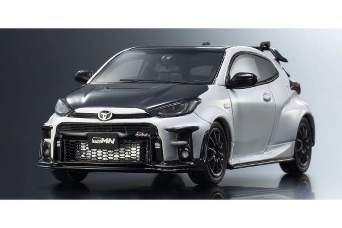 1/43 TOYOTA GRMN YARIS White Resin Model