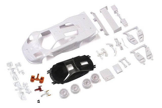 MZN192 McLaren F1 GTR White Body Set (w/Wheels)